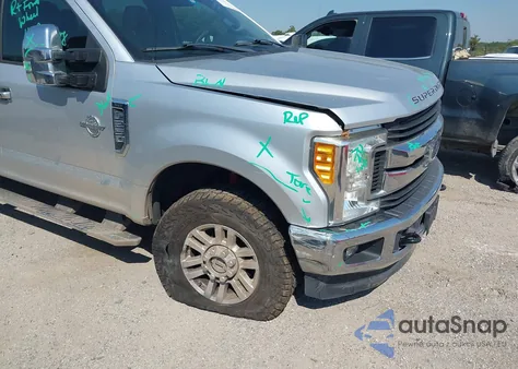 2017 Ford F-250 Xlt z USA, uszkodzony, nr VIN 1FT7W2B63HEF35803